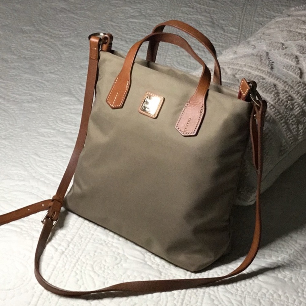 Dooney & Bourke ❗️NWOT❗️